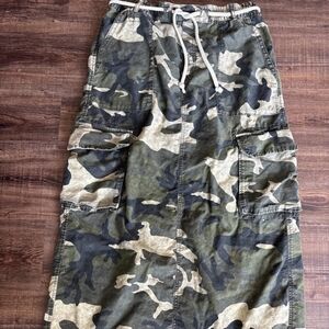 Free People Camouflage Cargo Maxi Skirt Size Medium NWOT